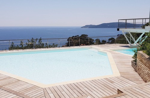 Le Mourillon Apartment | Superb apartment completely renovated with views and direct access to the sea!