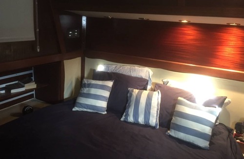 Cannes City Centre Boat Rental | Superb authentic boat in the Old Port of Cannes