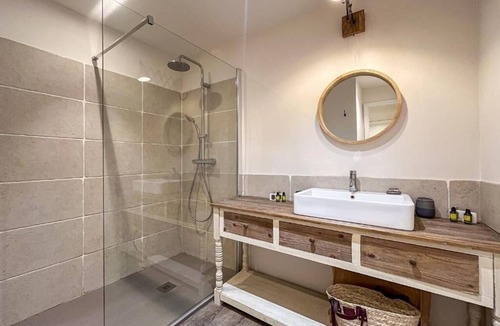 Saint-Tropez City Centre Apartment | Superbe appartement place des lices