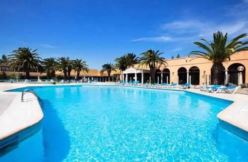 Arles Hotel | Superior Room for 2–4 People