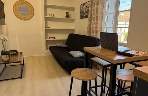 Epernon Apartment | SWEET HOME : Votre havre de paix au cœur d'épernon