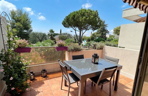 Cagnes-sur-Mer Apartment | Swimming pool apartment near the sea French Riviera: Cannes, Nice and Monaco