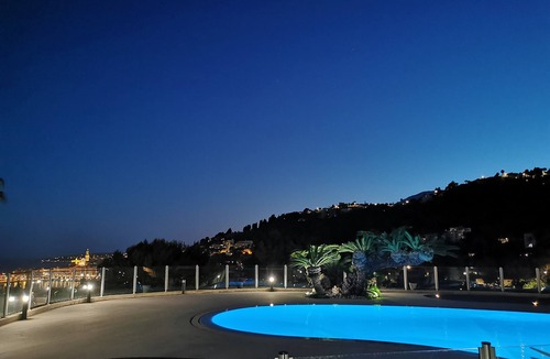 Menton Apartment | Swimming pool apartment Menton Cote d'Azur near Italy
