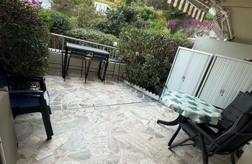 Menton Apartment | Swimming pool apartment Menton Cote d'Azur near Italy