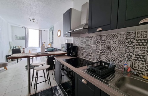 La Joliette Apartment | T2 Typique Marseille Panier/Vieux Port