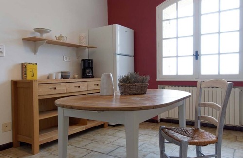 Loriol-du-Comtat House | The Gîte du Barriot "3 épis" a house of character in the heart of Provence.