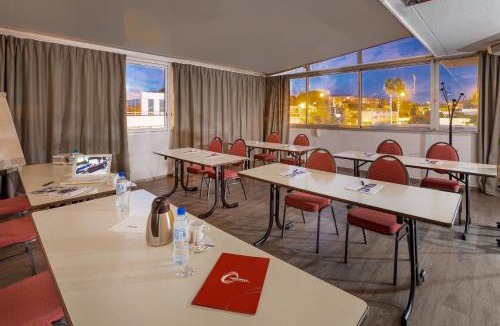 Saint-Laurent-du-Var Hotel | The Originals City, Hôtel Galaxie, Nice Aéroport