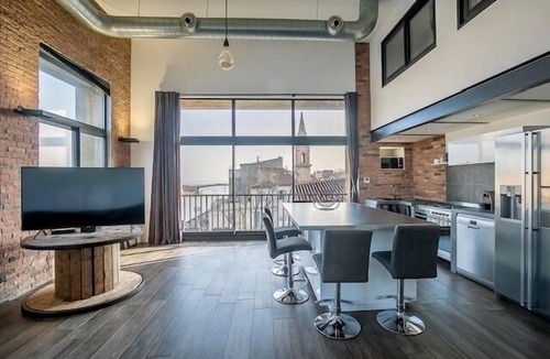 Martigues Apartment | The Venice Factory Loft: 120 m² with a Panoramic View and Air Conditioning