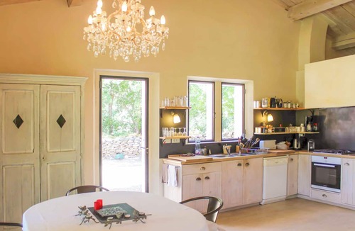 Cabrieres-d'Avignon House | Three bed house in peaceful settings near Gordes - pool and garden