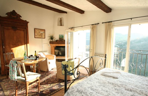 Le Bar-sur-Loup Apartment | Top Studio with * Large Heated Pool *