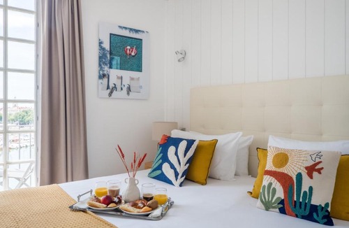 La Rochelle City Centre Hotel | Tour de Nesle La Rochelle Vieux Port 3 etoiles