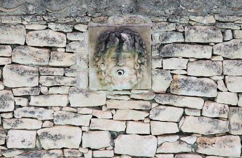 Menerbes House | Traditional stone house with pool and garden between Lacoste and Menerbes