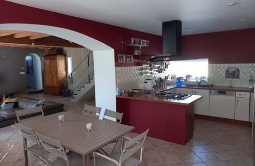 Saint-Pourcain-sur-Sioule House | Vacation Rental for 8 People - 4 Bedrooms - 2 Bathrooms