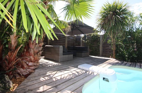 La Teste-de-Buch House | Vacation home with heated pool