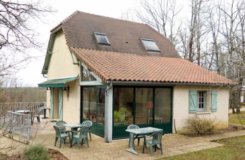 Terrasson-la-Villedieu House | Vacation home Tranche (TRS100) in Terrasson - 4 persons, 2 bedrooms