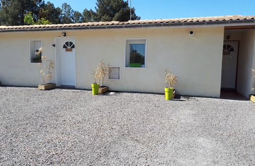 Gujan-Mestras Apartment | Vacation rental Bassin d'Arcachon 2/3 pers quiet location close to amenities and beach