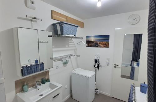 Montfavet Apartment | Vaste appartement avec terrasse, parking, proche Parc Expo Avignon