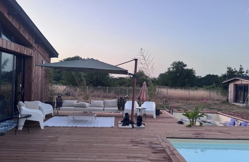 Ambares-et-Lagrave House | ⭐ Villa Aetheria: Large Pool, Movie Theater—An Exceptional Villa Near Bordeaux