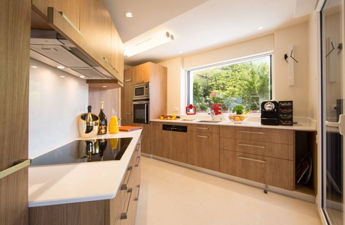 Veyrier-du-Lac Villa | Villa Bagatelle 5 stars Vision Luxe 10 people 5 bedrooms Annecy