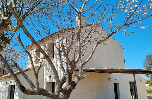 Arles Villa | Villa Cerisier Domaine la Tapie de Bouchet En Camargue
