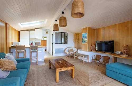 Le Canon Apartment | Villa des Sables: Cosy Apartment with Bassin View and Balcony