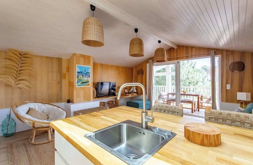 Le Canon Apartment | Villa des Sables: Cosy Apartment with Bassin View and Balcony