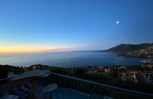 Theoule-Superieur Villa | VILLA - exceptional view of the sea and the Esterel massif. Near Cannes