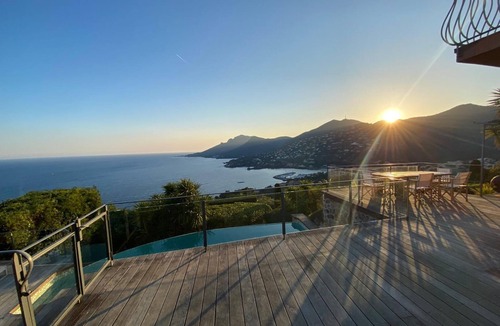 Theoule-Superieur Villa | VILLA - exceptional view of the sea and the Esterel massif. Near Cannes