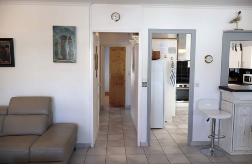 La Flotte Villa | ⭐️⭐️⭐️ Villa, La Flotte, Heated Swimming Pool till november 9 people Quiet Area.