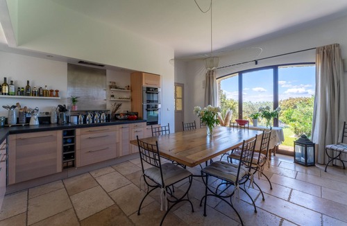 Gordes Villa | Villa 'Les Terrasses De Gordes' with Private Pool, Private Terrace and Wi-Fi
