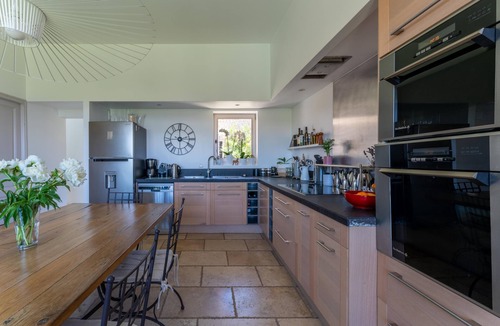 Gordes Villa | Villa 'Les Terrasses De Gordes' with Private Pool, Private Terrace and Wi-Fi
