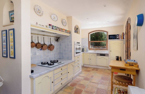 Vence Villa | Villa Provençal | 3 bedrooms | heated pool | south-facing terrace | 1800m² | quiet