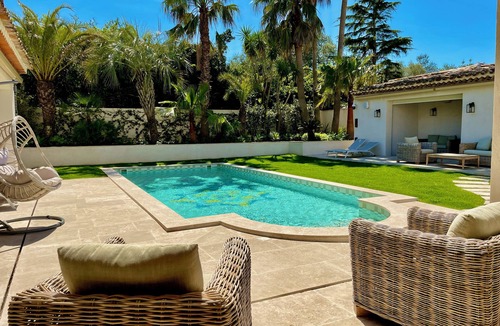 Saint-Tropez Villa | Villa two minutes from Place des Lices, with swimming pool and not overlooked!
