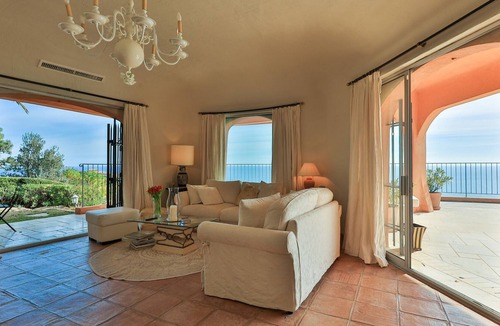 Theoule-Superieur Villa | Villa Vue de rêve with a unique panoramic view for four persons