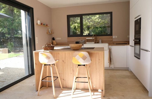 Pernes-les-Fontaines Villa | Villa with heated pool and Ventoux View in Pernes