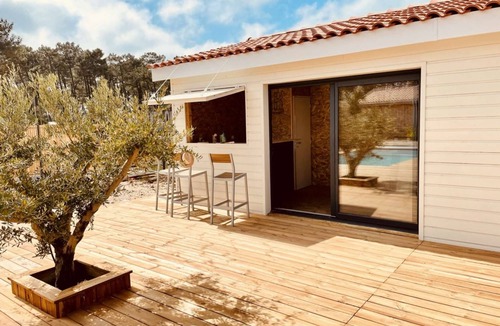 Vensac Villa | VillasHomeClet - Villa Palm Beach ⭐️ Swimming pool ⭐️ Terrace ⭐️ A/C ⭐️ 4 bedrooms