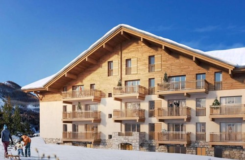 Saint-Etienne-de-Tinee Apartment | Wifi, 350m from resort center, swimming pool, sauna, hammam, tv, ski locker, 42m², Auron
