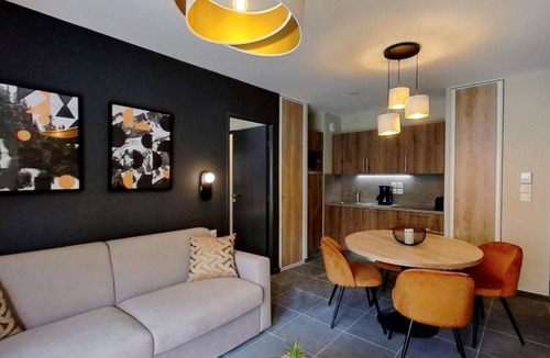 Saint-Etienne-de-Tinee Apartment | Wifi, 350m from resort center, swimming pool, sauna, hammam, tv, ski locker, 57m², Auron
