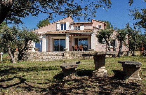 Saumane-de-Vaucluse Villa | Wonderful private villa for 7 guests with WIFI, private pool, TV and terrace