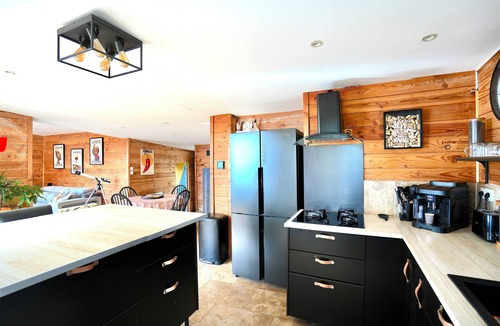 Le Beausset House | Wooden house/Swimming pool/Private Guinguette/Sea view/Air conditioning/Jacuzzi optional
