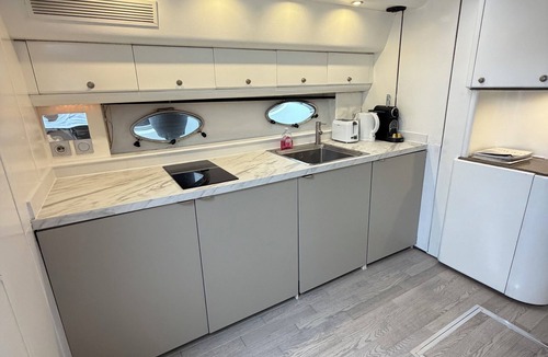 Pointe Croisette Boat Rental | Yacht 17M Cannes Croisette Port Canto, 3 Bedrooms, air conditioning, tv