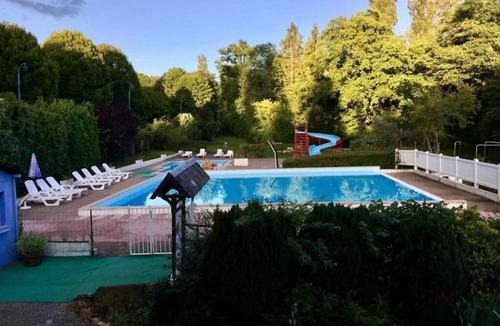 Saint-Honore-les-Bains Ski Chalet | ZEcamping 3 étoiles toboggans pataugeoire dog friendly locatif 15m2