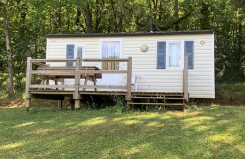 Soturac House | ZEcamping 3 étoiles parc aquatique toboggans dog friendly locatif TV 27m2