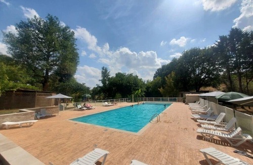 Soturac House | ZEcamping 3 étoiles parc aquatique pet friendly fitness mobil-home TV BBQ