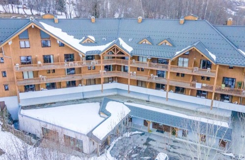 Les Bottieres Apartment | ZEcamping 3* piscine couverte sauna locatif TV 40m2 6 pers