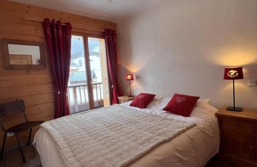 Albiez-le-Vieux House | Zenaïde - Albiez Montrond