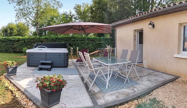 1 bedroom amazing home in Saint-Martial-De-Nabir