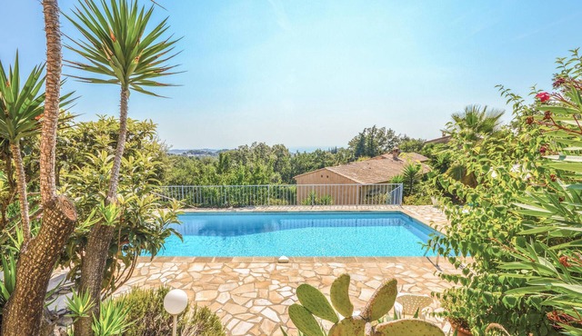 1 bedroom nice home in La Gaude