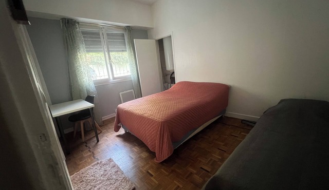 2-room apartment, 50 m2, 10-minute walk from the beach.