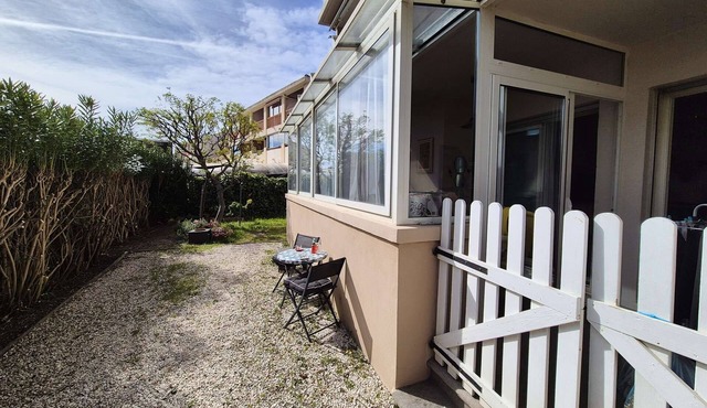 2 rooms, WIFI, A/C, heart of les Sablettes
